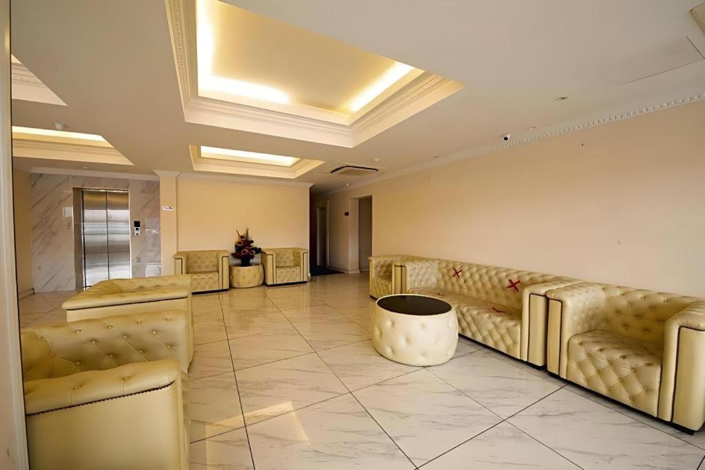 Ritzton Hotel Τζόχορ Μπάχρου Εξωτερικό φωτογραφία