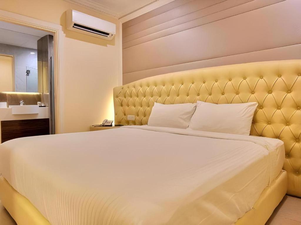 Ritzton Hotel Τζόχορ Μπάχρου Εξωτερικό φωτογραφία