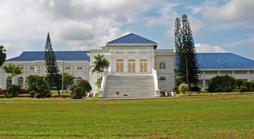 Ritzton Hotel Τζόχορ Μπάχρου Εξωτερικό φωτογραφία