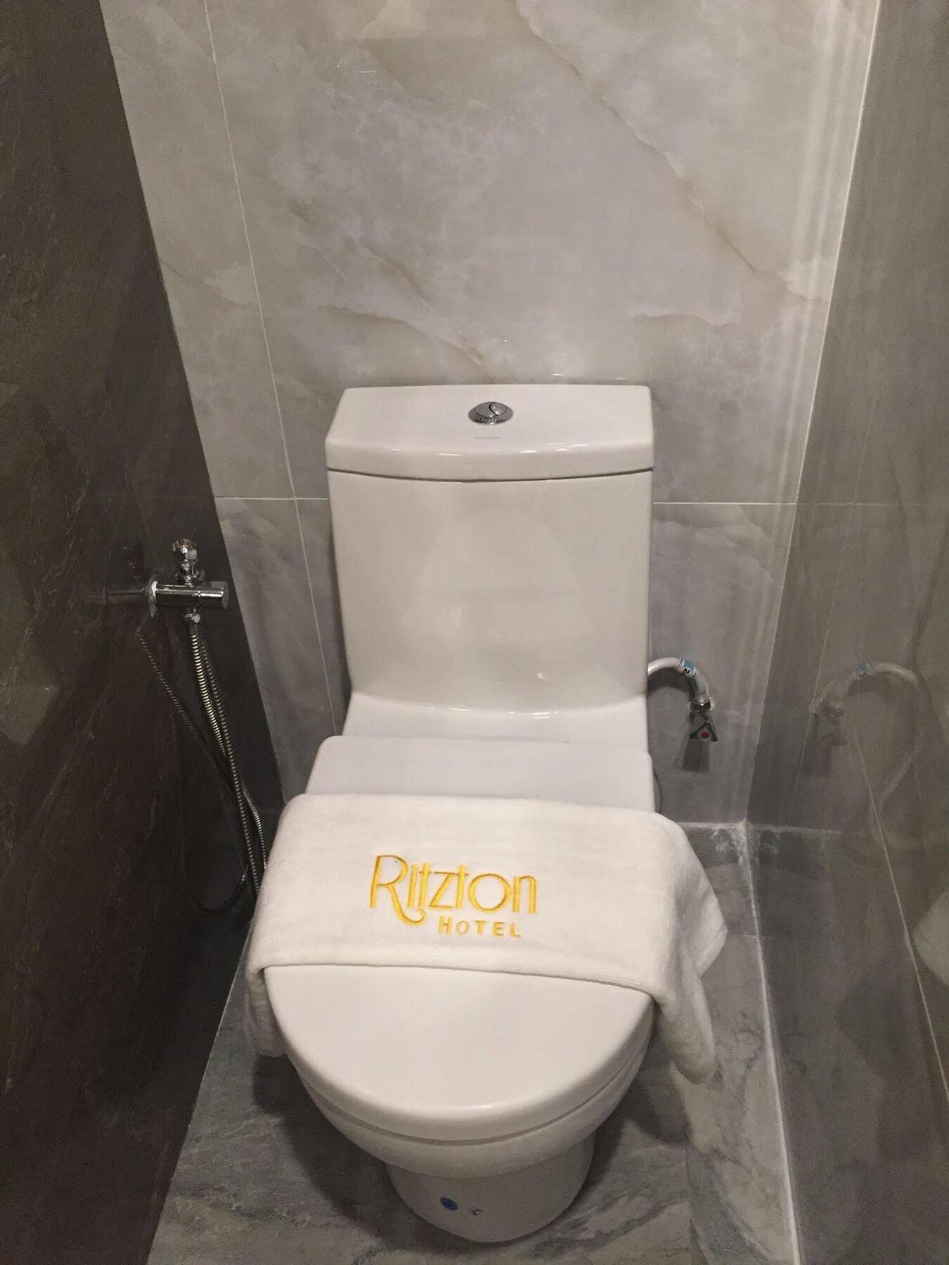 Ritzton Hotel Τζόχορ Μπάχρου Εξωτερικό φωτογραφία